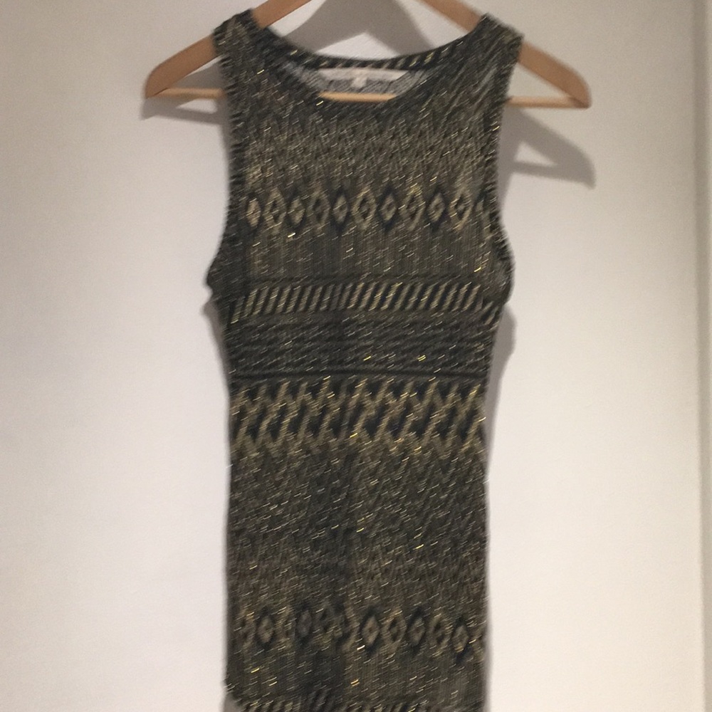 Rachel Roy Black & Gold Top Size Medium